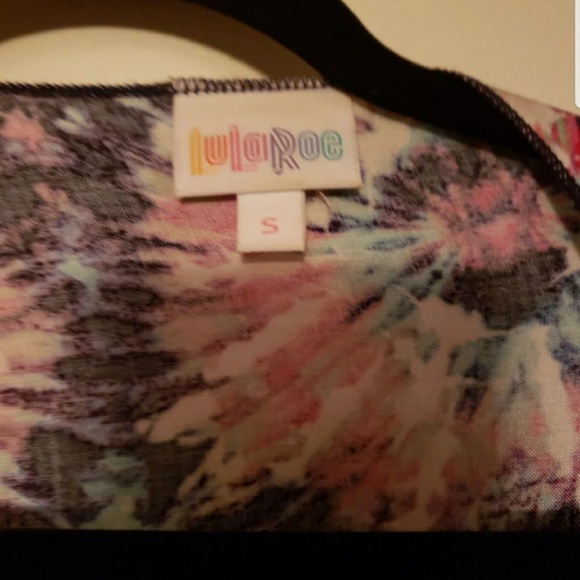 Tie dye shirley lularoe - Picture 3 of 4